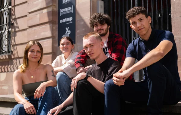 900x576-GROUPE-web2.jpg
